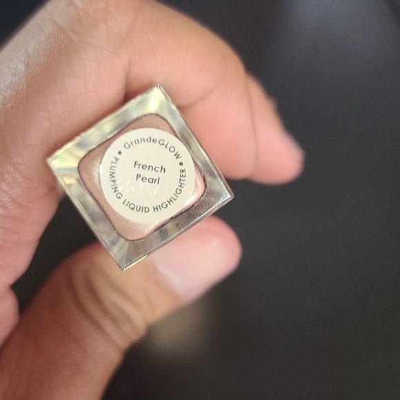 NEW GrandeGLOW Plumping Liquid Highlighter - Picture 4 of 5